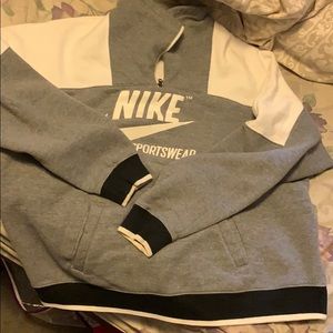 NIKE PULLOVER